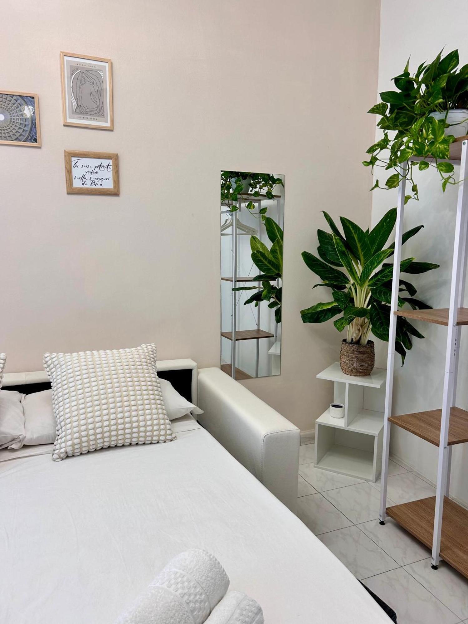 2Br Flat By Metro - 6Min To Colosseo - Full Kitchen - Wi-Fi - A-C Ferienhaus Rom