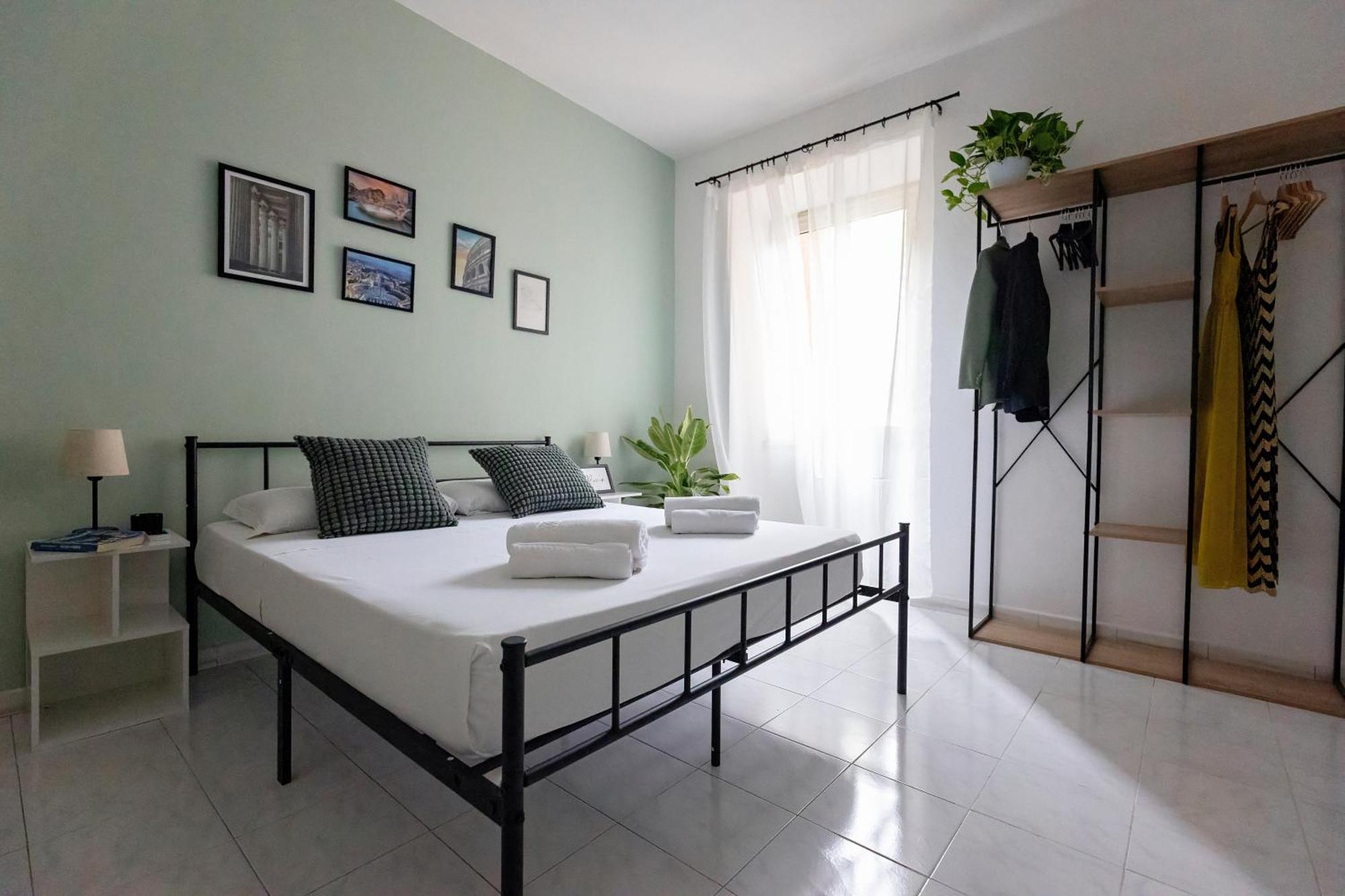 2Br Flat By Metro - 6Min To Colosseo - Full Kitchen - Wi-Fi - A-C Rom