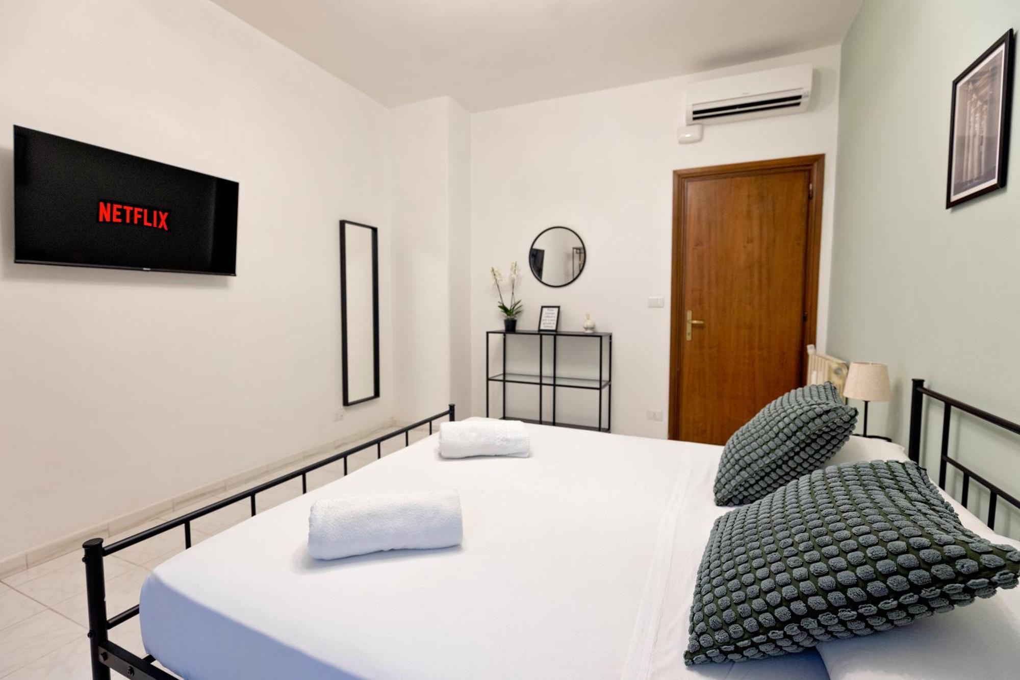 2Br Flat By Metro - 6Min To Colosseo - Full Kitchen - Wi-Fi - A-C